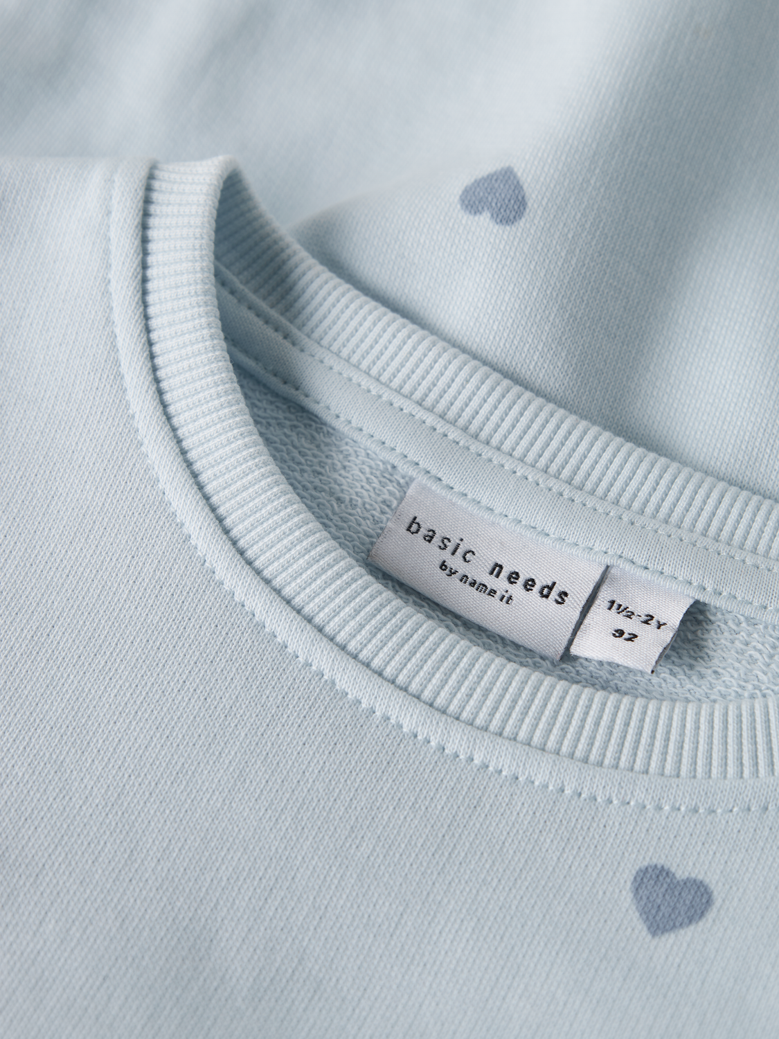 model_shot-front_full